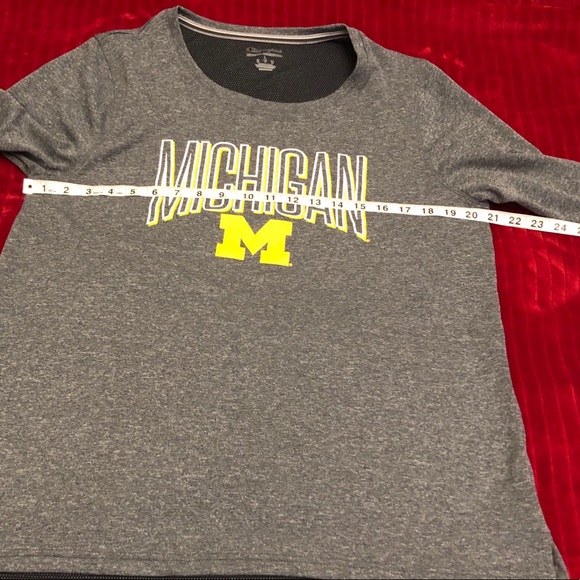 Ladies University of Michigan Shirt, Size Large - Picture 4 of 9